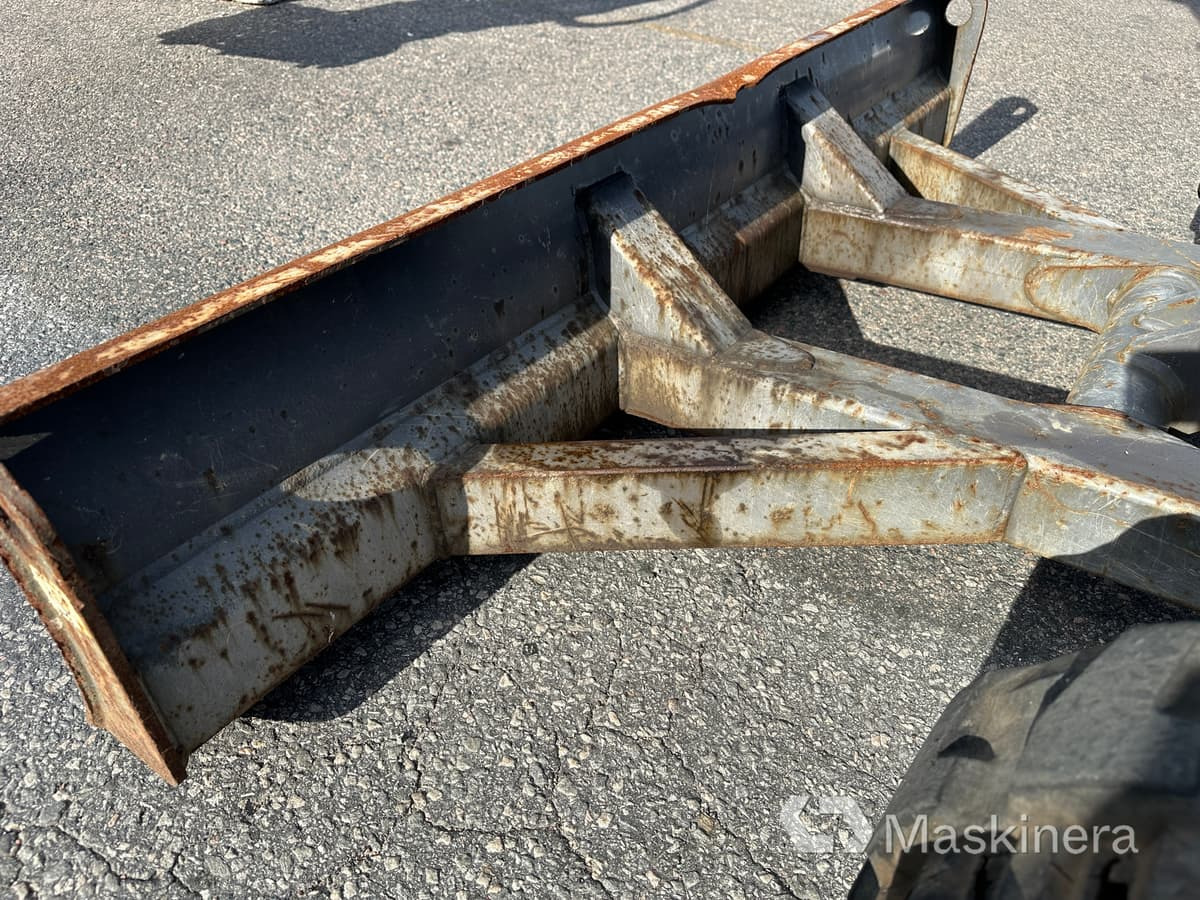 Pásové rýpadlo Volvo EC35D  Grävmaskin Volvo EC35D: obrázek 33