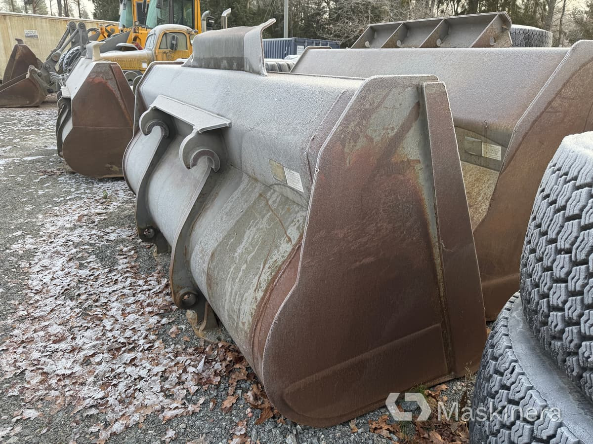 Volvo Equipments 93713S Volvo Hjullastarskopa Tandad stor stora BM - Nakládací lžíce: obrázek 4 Volvo Equipments 93713S Volvo Hjullastarskopa Tandad stor stora BM - Nakládací lžíce: obrázek 4