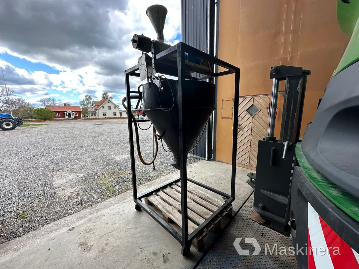Täby Pressen 90 Rapspress Täby Pressen 90 - Zemědělská technika: obrázek 5 Täby Pressen 90 Rapspress Täby Pressen 90 - Zemědělská technika: obrázek 5