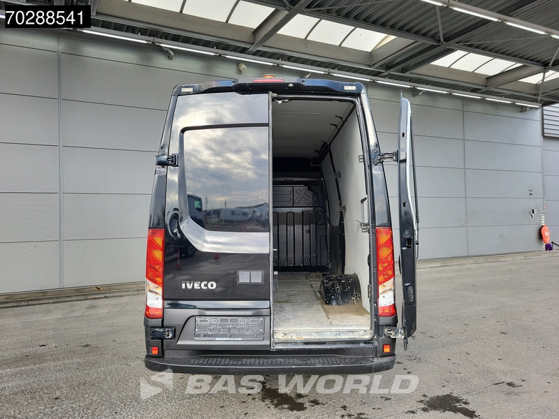 Iveco Daily 35C18 3.0L Automaat Dubbellucht L2H2 Navi Cruise Camera Euro6 L2 12m3 Airco Cruise control - Furgon: obrázek 3 Iveco Daily 35C18 3.0L Automaat Dubbellucht L2H2 Navi Cruise Camera Euro6 L2 12m3 Airco Cruise control - Furgon: obrázek 3