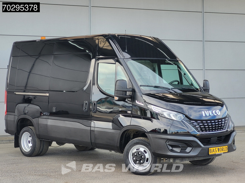 Iveco Daily 35C18 3.0L Automaat L2H2 Dubbellucht 3,5t Trekhaak Navi Airco Cruise Camera Euro6 L2 Airco Trekhaak Cruise control - Furgon: obrázek 3 Iveco Daily 35C18 3.0L Automaat L2H2 Dubbellucht 3,5t Trekhaak Navi Airco Cruise Camera Euro6 L2 Airco Trekhaak Cruise control - Furgon: obrázek 3