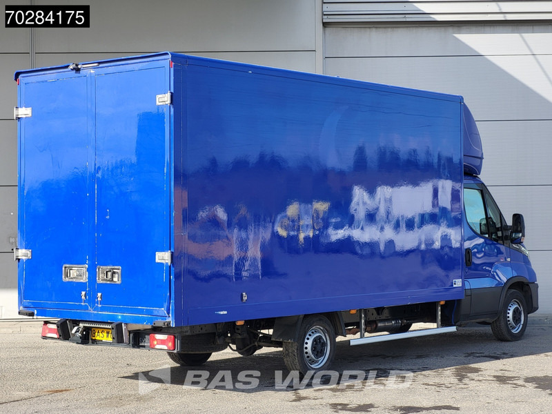 Iveco Daily 35S14 Automaat 488cm lang Bakwagen Achterdeuren LED Airco Cruise Camera Euro6 Meubelbak Koffer 23m3 Airco Cruise control - Dodávka skřín: obrázek 5 Iveco Daily 35S14 Automaat 488cm lang Bakwagen Achterdeuren LED Airco Cruise Camera Euro6 Meubelbak Koffer 23m3 Airco Cruise control - Dodávka skřín: obrázek 5