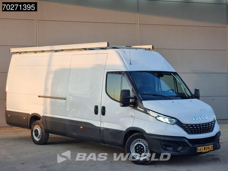 Iveco Daily 35S14 Automaat L3H2 Navi LED 3,5t Trekhaak Imperiaal Camera Airco Cruise L3 16m3 Airco Trekhaak Cruise control - Furgon: obrázek 3 Iveco Daily 35S14 Automaat L3H2 Navi LED 3,5t Trekhaak Imperiaal Camera Airco Cruise L3 16m3 Airco Trekhaak Cruise control - Furgon: obrázek 3
