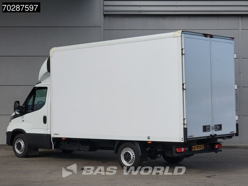 Iveco Daily 35S16 Automaat Bakwagen Achterdeuren Airco Camera Euro6 Meubelbak Koffer 21m3 Airco - Dodávka skřín: obrázek 2 Iveco Daily 35S16 Automaat Bakwagen Achterdeuren Airco Camera Euro6 Meubelbak Koffer 21m3 Airco - Dodávka skřín: obrázek 2