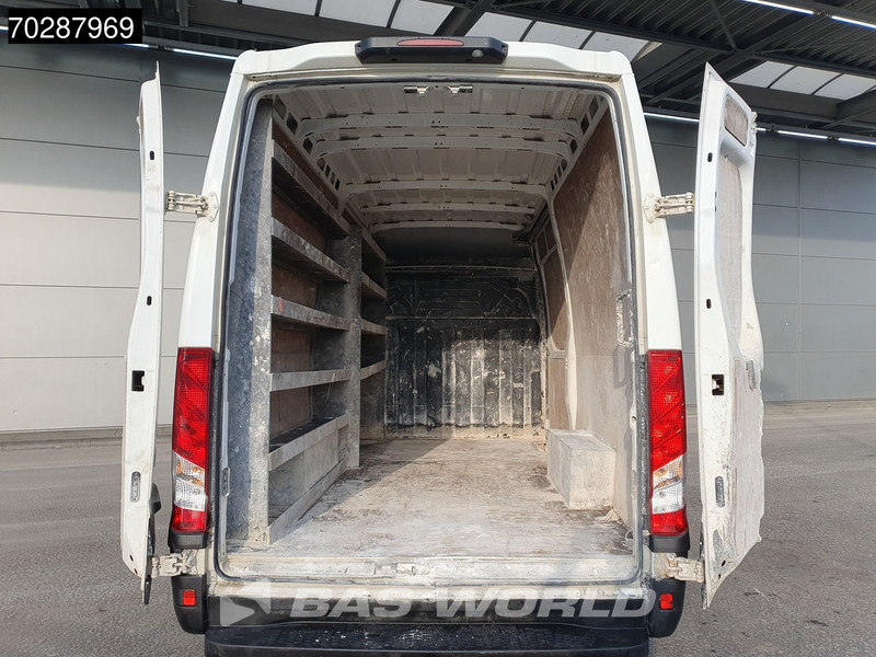 Iveco Daily 35S18 3.0L Automaat L2H2 3,5t Trekhaak 180PK LED Navi Airco Cruise Camera Euro6 L2 12m3 Airco Trekhaak Cruise control - Furgon: obrázek 3 Iveco Daily 35S18 3.0L Automaat L2H2 3,5t Trekhaak 180PK LED Navi Airco Cruise Camera Euro6 L2 12m3 Airco Trekhaak Cruise control - Furgon: obrázek 3