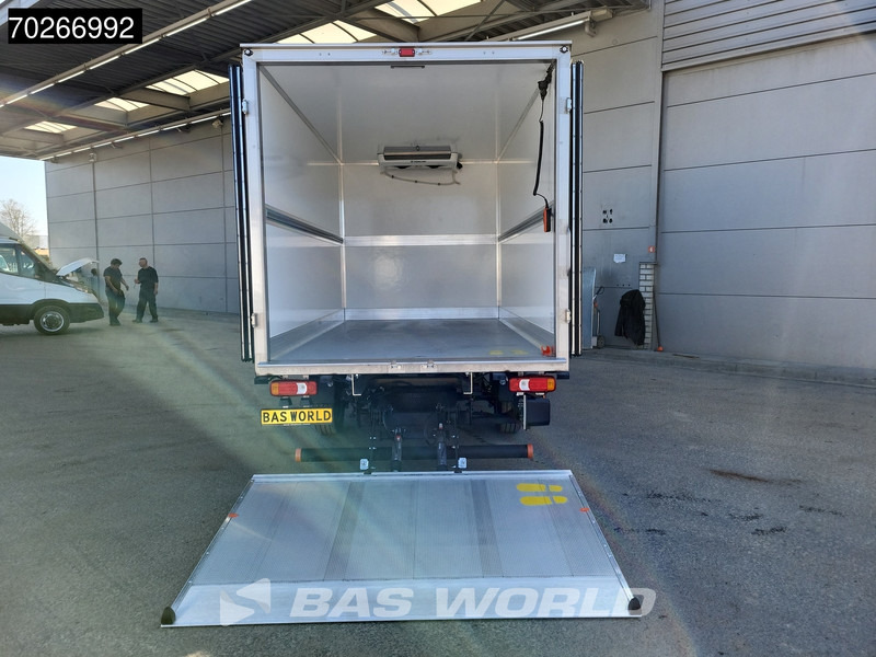 Iveco Daily 35S18 3.0L Laadklep Koelwagen Vriezer Thermoking V-200 MAX 220V stekker -18 LED Navi Airco ACC Koel Koeler Kühler Kühlwagen Kühl - Chladící dodávka: obrázek 3 Iveco Daily 35S18 3.0L Laadklep Koelwagen Vriezer Thermoking V-200 MAX 220V stekker -18 LED Navi Airco ACC Koel Koeler Kühler Kühlwagen Kühl - Chladící dodávka: obrázek 3