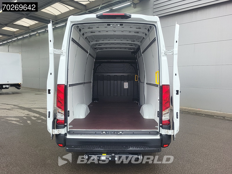 Iveco Daily 35S21 3.0L Automaat Black Edition 2025 model L2H2 Trekhaak Tacho ACC LED CarPlay Velgen Camera 12m3 Airco Trekhaak - Furgon: obrázek 3 Iveco Daily 35S21 3.0L Automaat Black Edition 2025 model L2H2 Trekhaak Tacho ACC LED CarPlay Velgen Camera 12m3 Airco Trekhaak - Furgon: obrázek 3