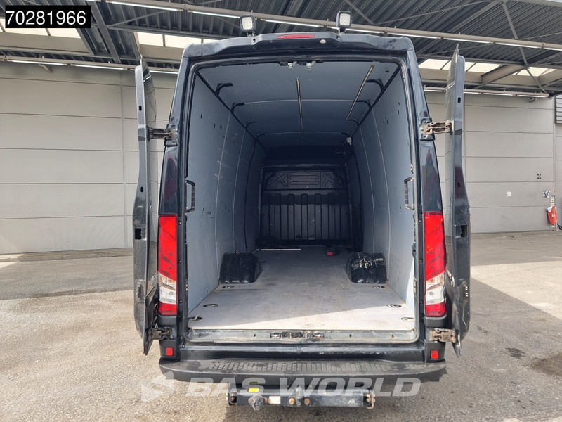 Iveco Daily 50C18 3.0L Automaat L4H2 Luchtvering Dubbellucht 3,5t Trekhaak Airco Cruise Camera Euro6 L4 16m3 Airco Trekhaak Cruise control - Furgon: obrázek 3 Iveco Daily 50C18 3.0L Automaat L4H2 Luchtvering Dubbellucht 3,5t Trekhaak Airco Cruise Camera Euro6 L4 16m3 Airco Trekhaak Cruise control - Furgon: obrázek 3