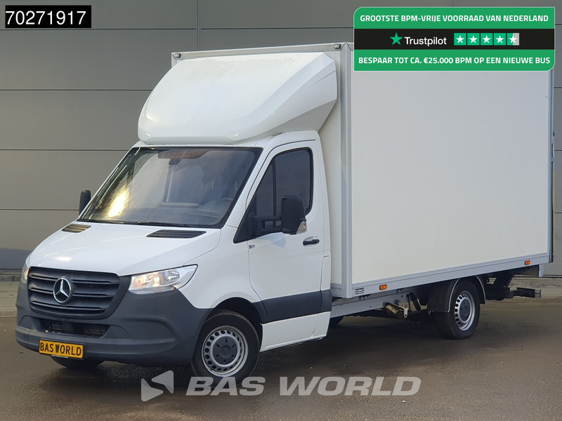 Mercedes-Benz Sprinter 314 CDI Automaat Laadklep Zijdeur Bakwagen Camera Airco Cruise Meubelbak Koffer 19m3 Airco Cruise control - Dodávka skřín: obrázek 1 Mercedes-Benz Sprinter 314 CDI Automaat Laadklep Zijdeur Bakwagen Camera Airco Cruise Meubelbak Koffer 19m3 Airco Cruise control - Dodávka skřín: obrázek 1