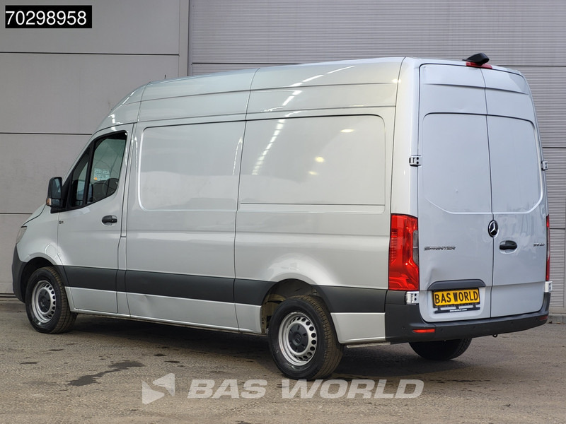 Mercedes-Benz Sprinter 315 CDI Automaat L2H2 150PK Airco Camera Parkeersensoren MBUX CarPlay Euro6 L2 12m3 Airco - Malá dodávka: obrázek 2 Mercedes-Benz Sprinter 315 CDI Automaat L2H2 150PK Airco Camera Parkeersensoren MBUX CarPlay Euro6 L2 12m3 Airco - Malá dodávka: obrázek 2