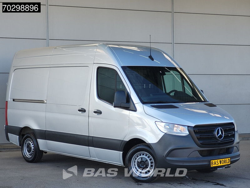 Mercedes-Benz Sprinter 315 CDI COMING SOON! Automaat L2H2 150PK Airco Camera Parkeersensoren MBUX CarPlay Euro6 L2 12m3 Airco - Malá dodávka: obrázek 3 Mercedes-Benz Sprinter 315 CDI COMING SOON! Automaat L2H2 150PK Airco Camera Parkeersensoren MBUX CarPlay Euro6 L2 12m3 Airco - Malá dodávka: obrázek 3