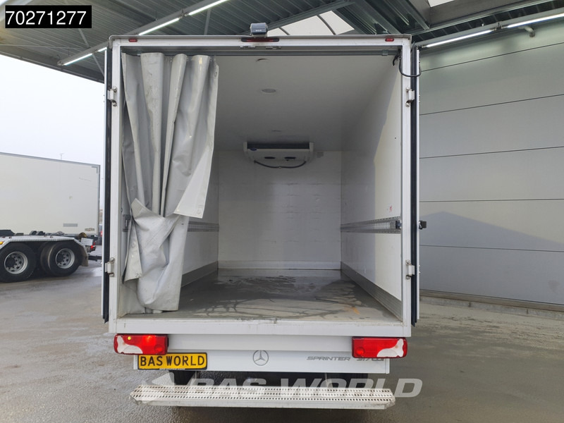 Mercedes-Benz Sprinter 317 CDI Koelwagen Automaat Carrier Xarios 350 230V stekker Cruise Airco Camera Koel Kühlkoffer Koeler Bakwagen 17m3 Airco Cruise - Chladící dodávka: obrázek 3 Mercedes-Benz Sprinter 317 CDI Koelwagen Automaat Carrier Xarios 350 230V stekker Cruise Airco Camera Koel Kühlkoffer Koeler Bakwagen 17m3 Airco Cruise - Chladící dodávka: obrázek 3