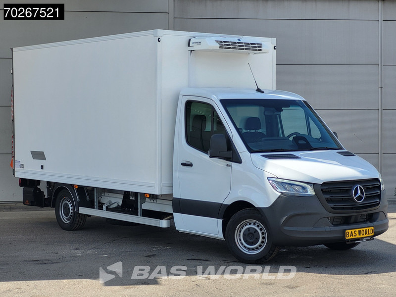 Mercedes-Benz Sprinter 317 CDI Koelwagen Vriezer Laadklep Thermo King V-200 MAX 230V Stekker LED Airco Euro6 Koel Koeler Kühl Kühler Vries Vriezer Kühl - Chladící dodávka: obrázek 5 Mercedes-Benz Sprinter 317 CDI Koelwagen Vriezer Laadklep Thermo King V-200 MAX 230V Stekker LED Airco Euro6 Koel Koeler Kühl Kühler Vries Vriezer Kühl - Chladící dodávka: obrázek 5