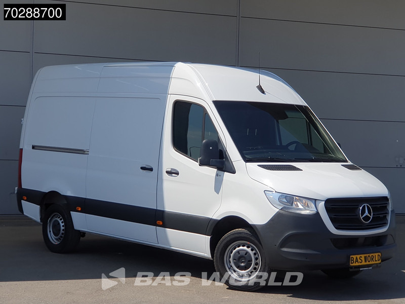 Mercedes-Benz Sprinter 319 CDI COMING SOON! Automaat L2H2 190PK Trekhaak Airco Camera Parkeersensoren Euro6 L2 12m3 Airco Trekhaak - Furgon: obrázek 5 Mercedes-Benz Sprinter 319 CDI COMING SOON! Automaat L2H2 190PK Trekhaak Airco Camera Parkeersensoren Euro6 L2 12m3 Airco Trekhaak - Furgon: obrázek 5