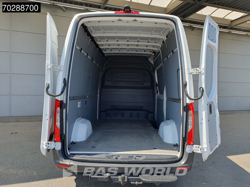 Mercedes-Benz Sprinter 319 CDI COMING SOON! Automaat L2H2 190PK Trekhaak Airco Camera Parkeersensoren Euro6 L2 12m3 Airco Trekhaak - Furgon: obrázek 3 Mercedes-Benz Sprinter 319 CDI COMING SOON! Automaat L2H2 190PK Trekhaak Airco Camera Parkeersensoren Euro6 L2 12m3 Airco Trekhaak - Furgon: obrázek 3