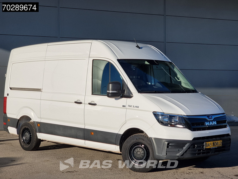 Volkswagen Crafter 140pk Automaat L3H3 Airco Trekhaak Camera Parkeersensoren Euro6 L2H2 11m3 Airco Trekhaak - Furgon: obrázek 3 Volkswagen Crafter 140pk Automaat L3H3 Airco Trekhaak Camera Parkeersensoren Euro6 L2H2 11m3 Airco Trekhaak - Furgon: obrázek 3