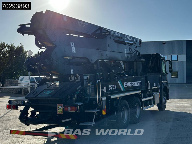 Mercedes-Benz Arocs 2840 Arocs 6X4 Unused! Everdigm 37CX-5 concrete pump Steel Suspension Automatic Euro 6 - Autočerpadlo: obrázek 5 Mercedes-Benz Arocs 2840 Arocs 6X4 Unused! Everdigm 37CX-5 concrete pump Steel Suspension Automatic Euro 6 - Autočerpadlo: obrázek 5