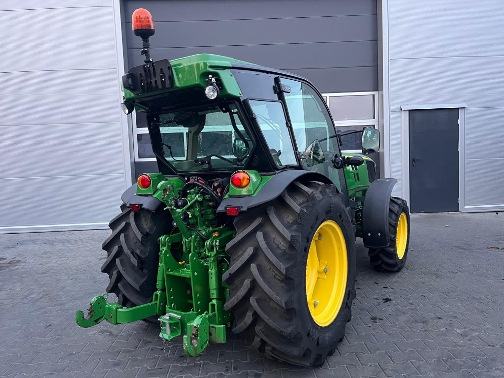 John Deere 5090 GL - Traktor: obrázek 4 John Deere 5090 GL - Traktor: obrázek 4