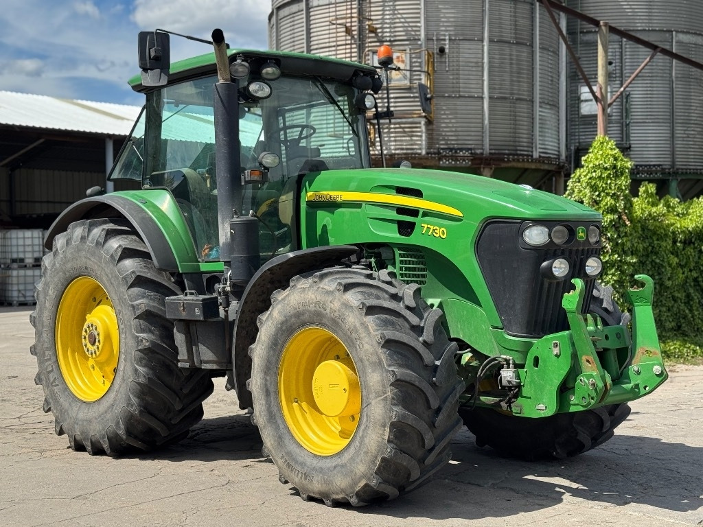 John Deere 7730 AQ - Traktor: obrázek 1 John Deere 7730 AQ - Traktor: obrázek 1