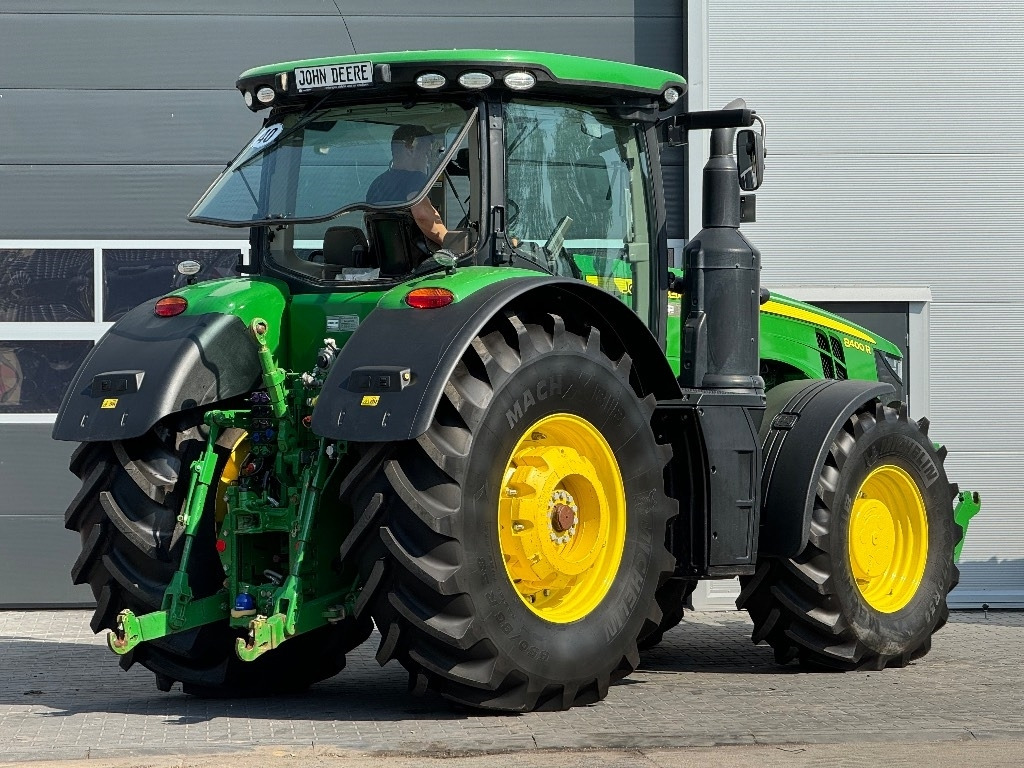 John Deere 8400 R - Traktor: obrázek 5 John Deere 8400 R - Traktor: obrázek 5