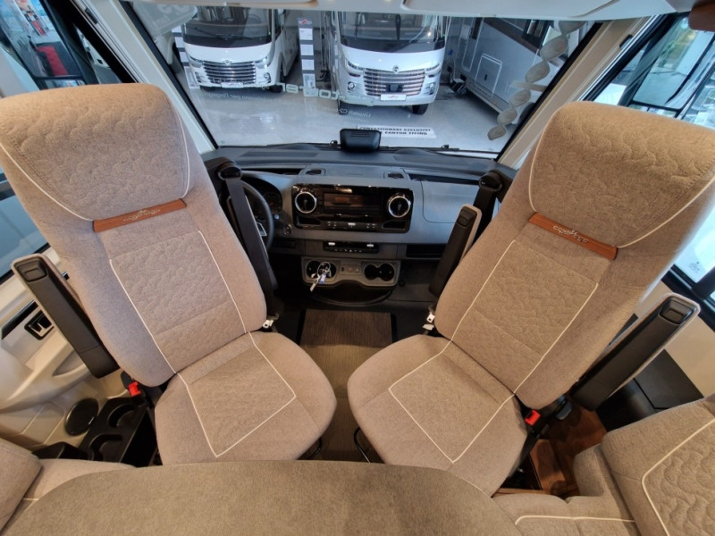 Carthago Carthago C2 Tourer I Mercedes 145 RB-LE - Integrovaný obytný vůz: obrázek 5 Carthago Carthago C2 Tourer I Mercedes 145 RB-LE - Integrovaný obytný vůz: obrázek 5