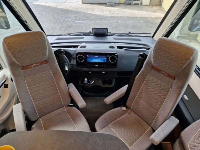 Carthago Carthago C2 Tourer I Mercedes 145 RB-LE - Integrovaný obytný vůz: obrázek 5 Carthago Carthago C2 Tourer I Mercedes 145 RB-LE - Integrovaný obytný vůz: obrázek 5