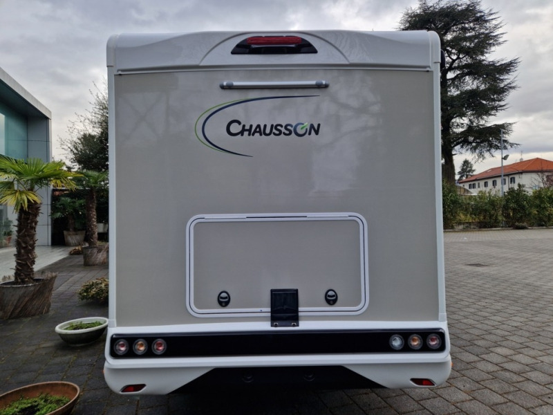 Chausson 788 Titanium Ultimate Ford M24 - Polointegrovaný obytný vůz: obrázek 3 Chausson 788 Titanium Ultimate Ford M24 - Polointegrovaný obytný vůz: obrázek 3