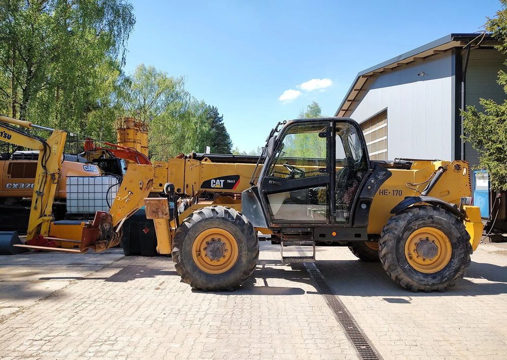 Caterpillar TH417 - Teleskopický manipulátor: obrázek 1 Caterpillar TH417 - Teleskopický manipulátor: obrázek 1