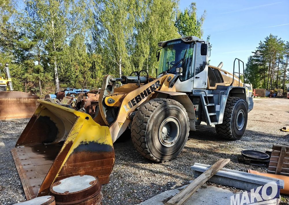 Liebherr L566 - Kolový nakladač: obrázek 4 Liebherr L566 - Kolový nakladač: obrázek 4