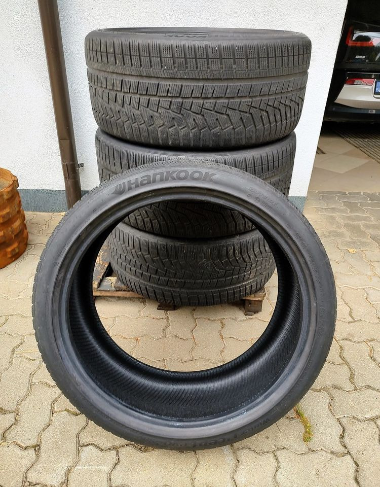 Opony zimowe Hankook Winter i*cept evo2 SUV 295/35R23 108W M+S - Pneumatiky pro Osobní auto: obrázek 2 Opony zimowe Hankook Winter i*cept evo2 SUV 295/35R23 108W M+S - Pneumatiky pro Osobní auto: obrázek 2