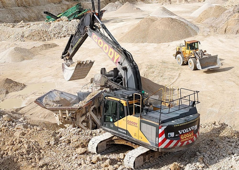 Volvo EC 250 EL - Pásové rýpadlo: obrázek 3 Volvo EC 250 EL - Pásové rýpadlo: obrázek 3