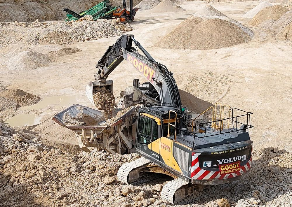 Volvo EC 250 EL - Pásové rýpadlo: obrázek 4 Volvo EC 250 EL - Pásové rýpadlo: obrázek 4