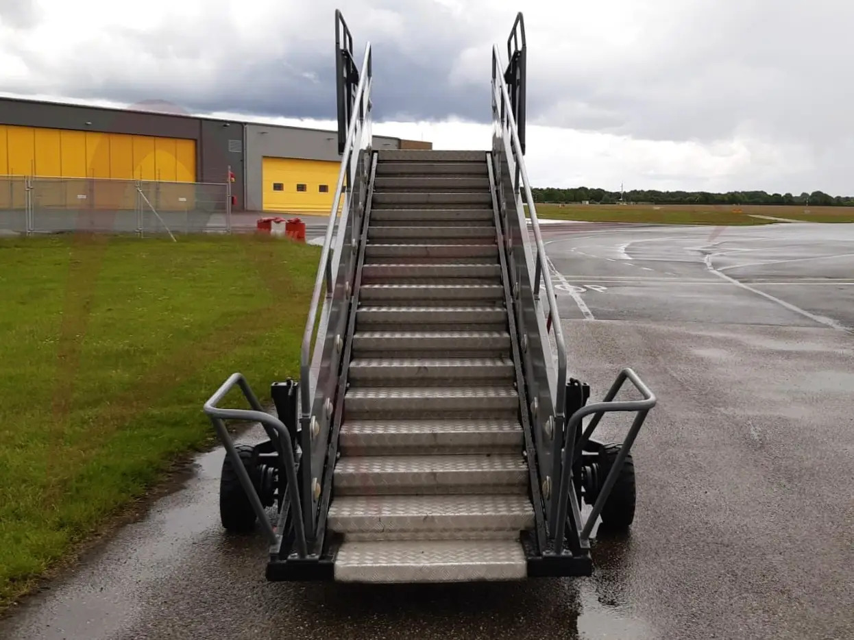 AMSS SKYWAY 66-148 - Schodiště pro cestující: obrázek 2 AMSS SKYWAY 66-148 - Schodiště pro cestující: obrázek 2