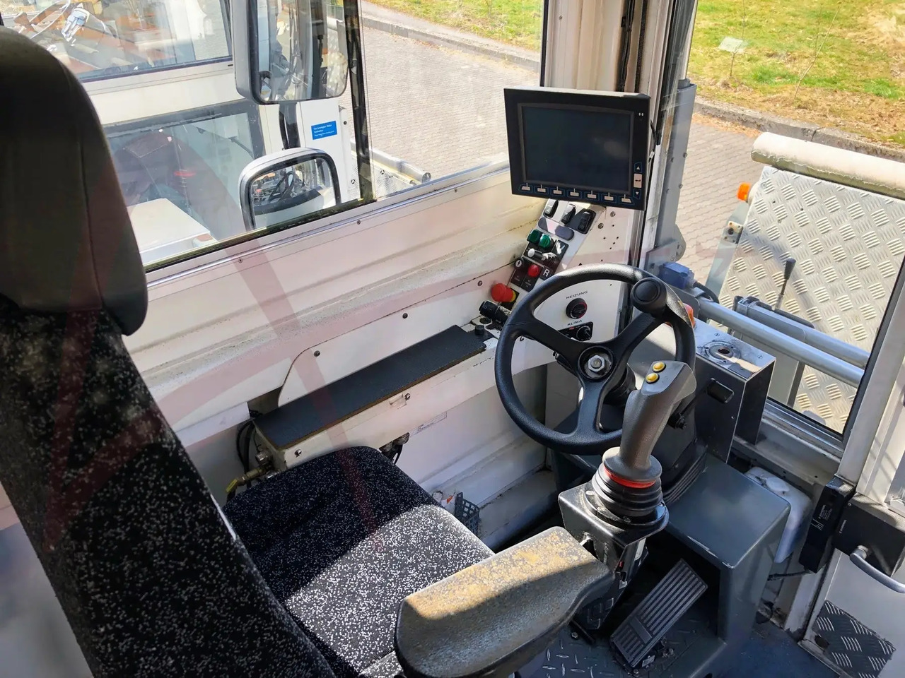 BULMOR SIDECAT XL 7.5 - Vozidlo ambulift: obrázek 5 BULMOR SIDECAT XL 7.5 - Vozidlo ambulift: obrázek 5