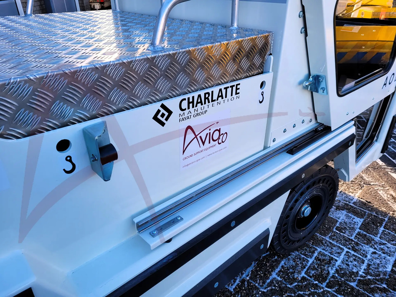 CHARLATTE T135 EVO - Tažný traktor pro zavazadla: obrázek 4 CHARLATTE T135 EVO - Tažný traktor pro zavazadla: obrázek 4