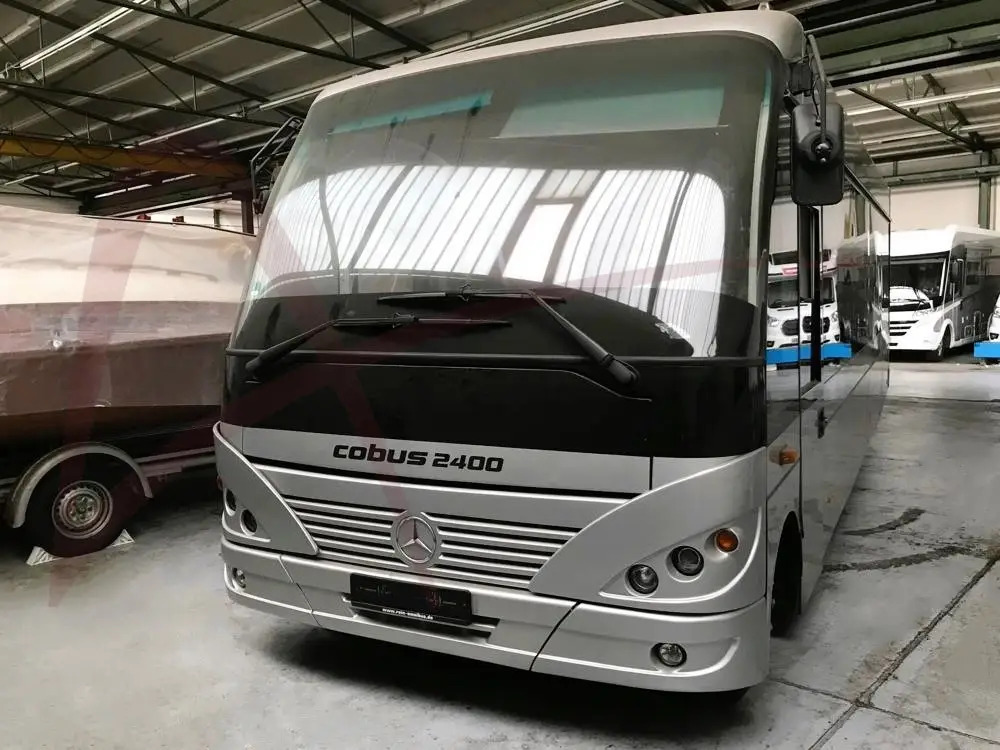 CONTRAC COBUS 2400 - Letištní autobus: obrázek 1 CONTRAC COBUS 2400 - Letištní autobus: obrázek 1