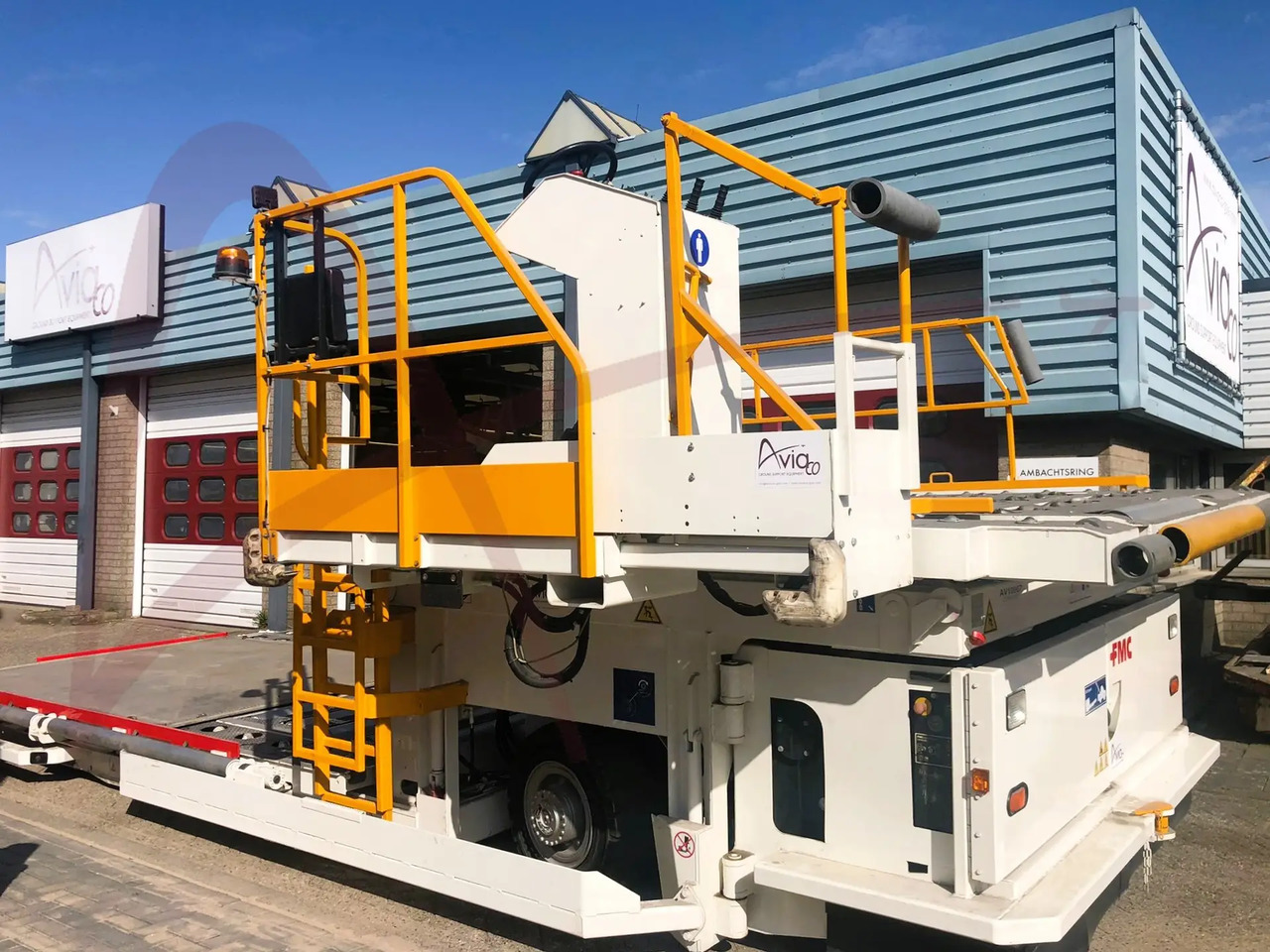 FMC COMMANDER 15iW - Nakladač kontejnerů/ Palet: obrázek 2 FMC COMMANDER 15iW - Nakladač kontejnerů/ Palet: obrázek 2