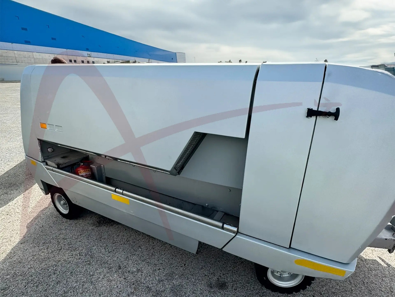 HITZINGER GPU-120MDE18 - Pozemní energetická jednotka: obrázek 2 HITZINGER GPU-120MDE18 - Pozemní energetická jednotka: obrázek 2