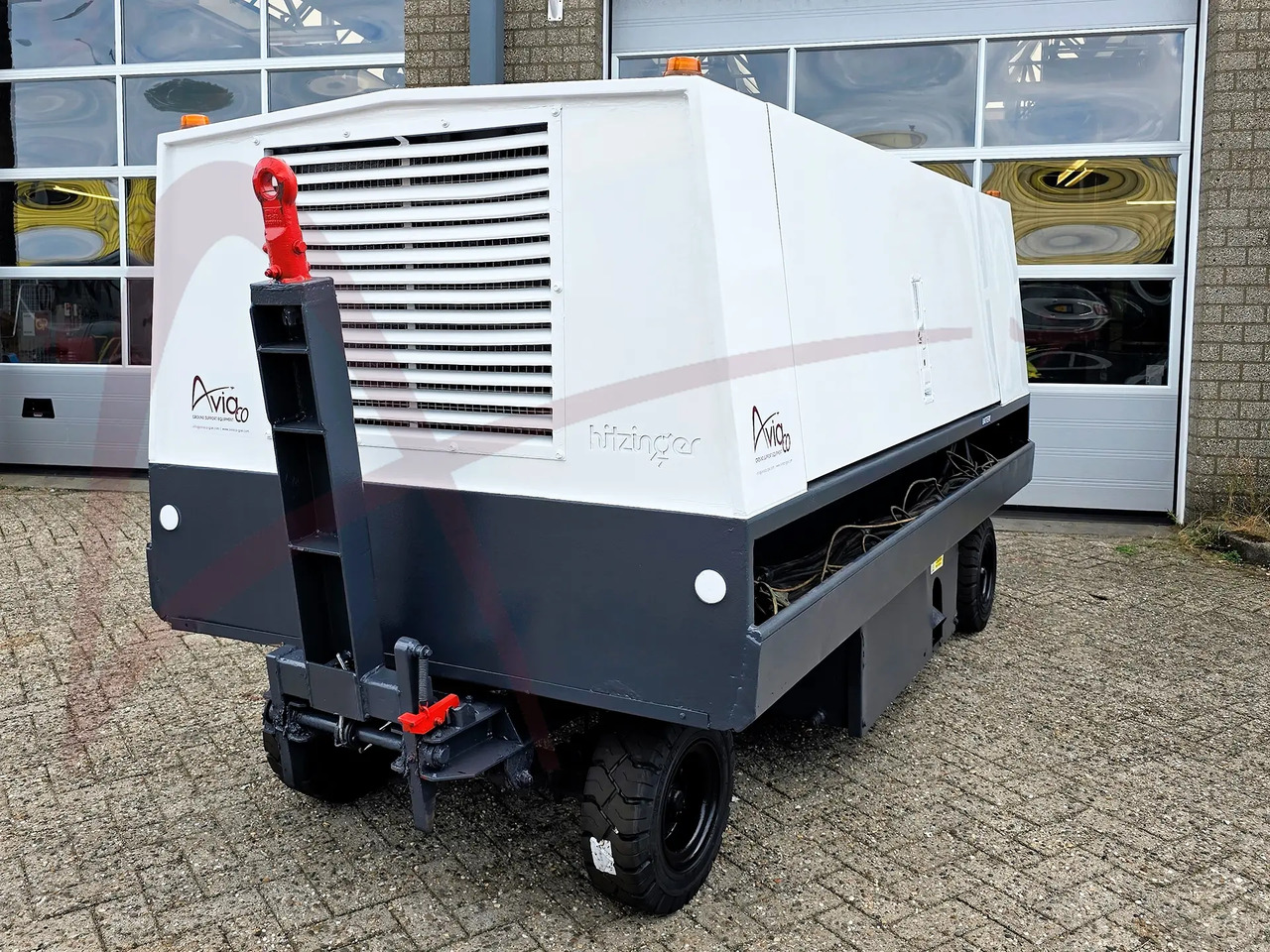 HITZINGER GPU120D - Pozemní energetická jednotka: obrázek 2 HITZINGER GPU120D - Pozemní energetická jednotka: obrázek 2