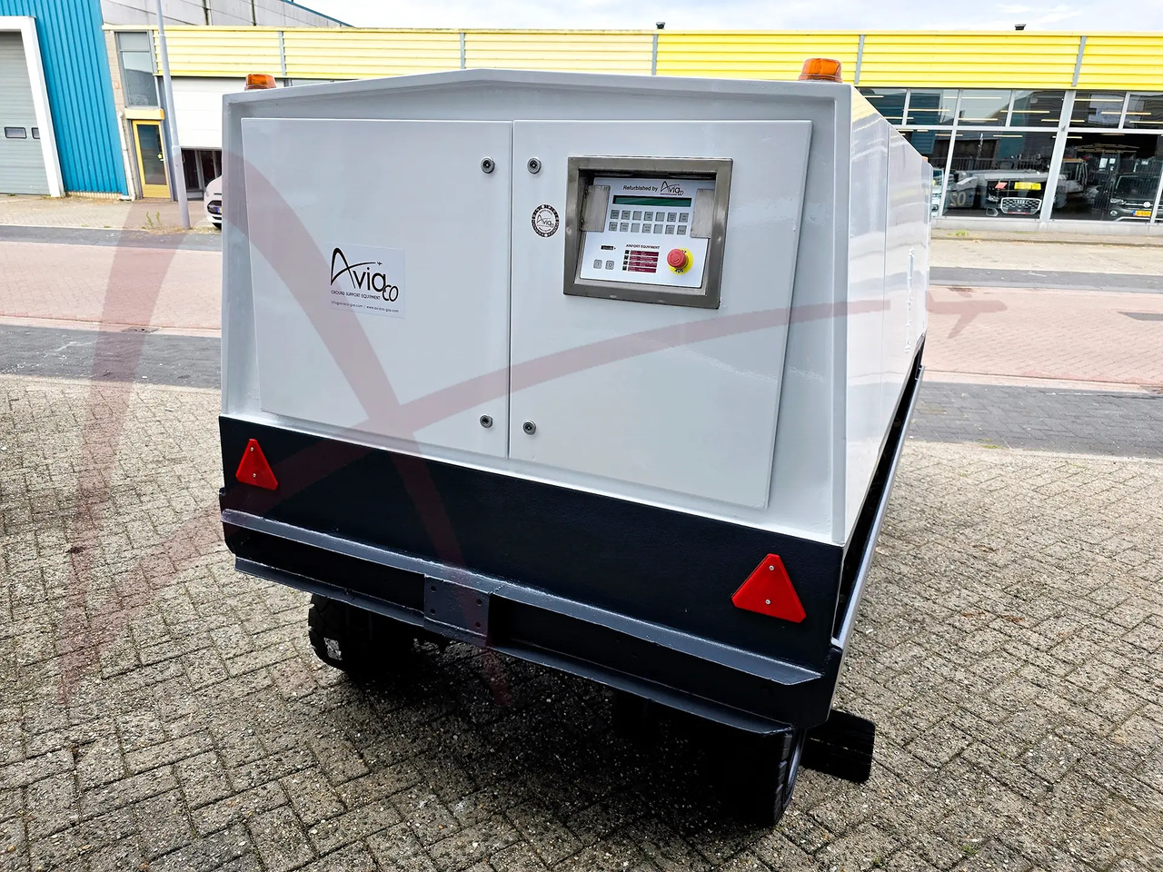 HITZINGER GPU120D - Pozemní energetická jednotka: obrázek 3 HITZINGER GPU120D - Pozemní energetická jednotka: obrázek 3