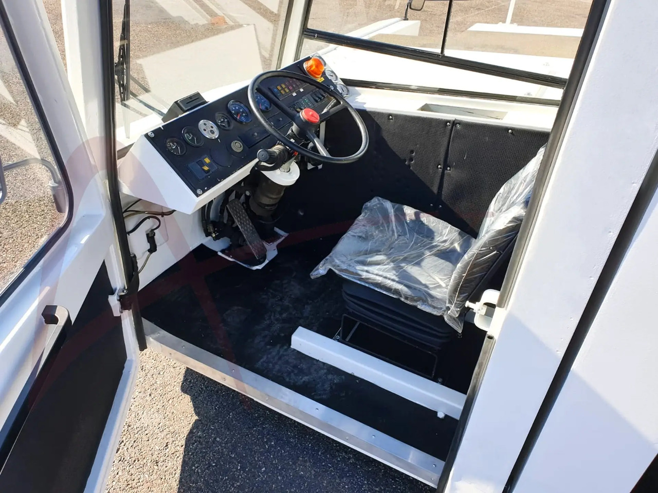 Tahač letadel SCHOPF F396: obrázek 6 Tahač letadel SCHOPF F396: obrázek 6