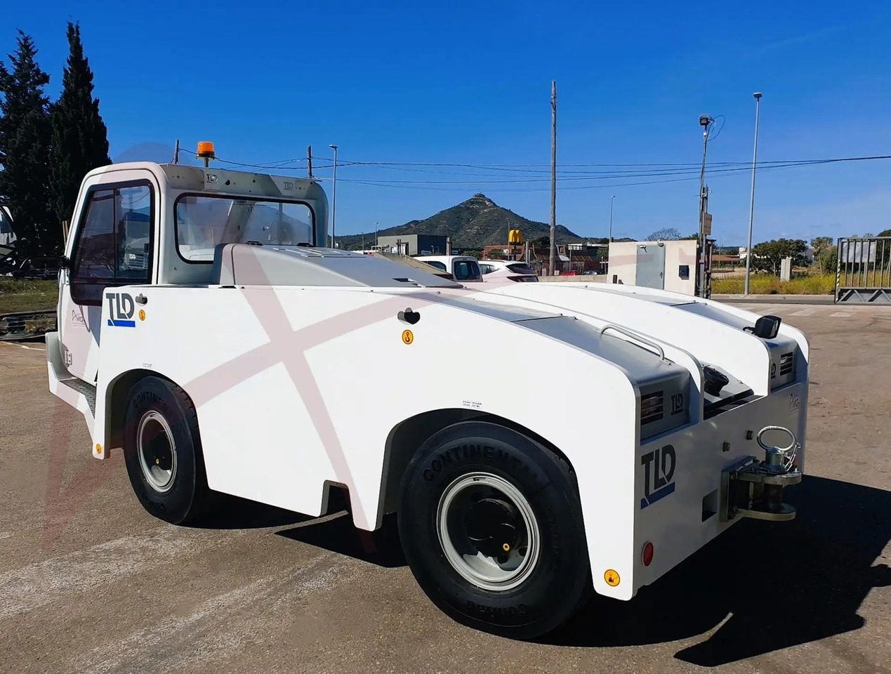 TLD TMX-150/12 - Tahač letadel: obrázek 1 TLD TMX-150/12 - Tahač letadel: obrázek 1
