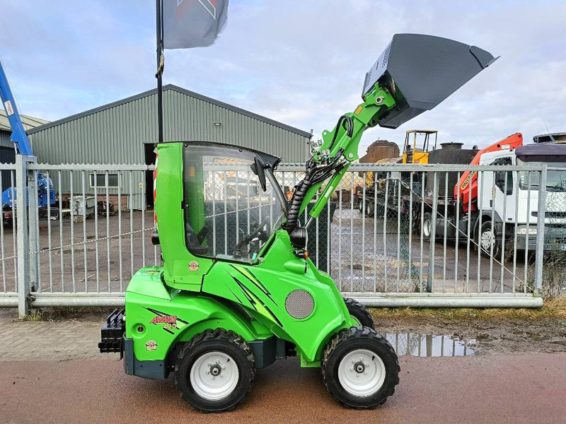 Avant M420 MSDNT mini shovel loader lader 980 kg CE - Smykem řízený nakladač pásový: obrázek 1 Avant M420 MSDNT mini shovel loader lader 980 kg CE - Smykem řízený nakladač pásový: obrázek 1