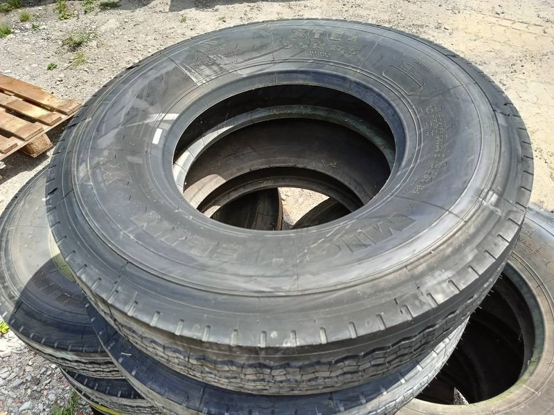 Banden landbouwbanden michelin dunlop 9.5R17.5 + 2 - Pneumatiky a ráfky pro Stavební technika: obrázek 3 Banden landbouwbanden michelin dunlop 9.5R17.5 + 2 - Pneumatiky a ráfky pro Stavební technika: obrázek 3