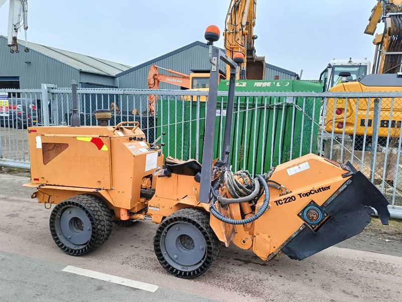 Case Maxi-Sneaker Maxi C c220 top cutter wheel paver - Rýhovač: obrázek 1 Case Maxi-Sneaker Maxi C c220 top cutter wheel paver - Rýhovač: obrázek 1