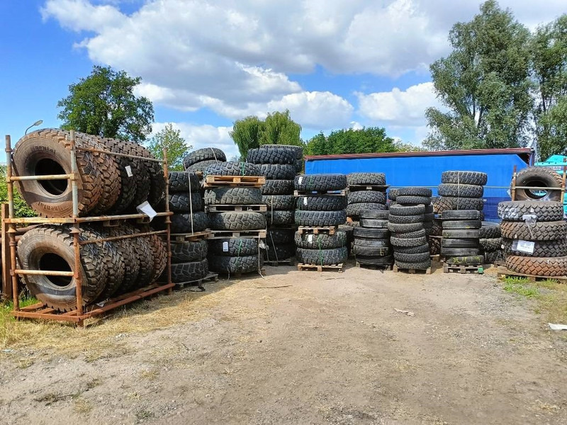 Michelin 12.00R20 , 14.00R20, 335/80R20 , 395/85R2 365/80R2 - Pneumatiky a ráfky pro Stavební technika: obrázek 1 Michelin 12.00R20 , 14.00R20, 335/80R20 , 395/85R2 365/80R2 - Pneumatiky a ráfky pro Stavební technika: obrázek 1