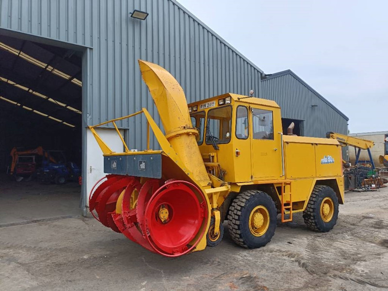 Rolba R1000 sneeuwschuiver snow blaster schnee - Vozidlo pro zimní údržbu: obrázek 3 Rolba R1000 sneeuwschuiver snow blaster schnee - Vozidlo pro zimní údržbu: obrázek 3