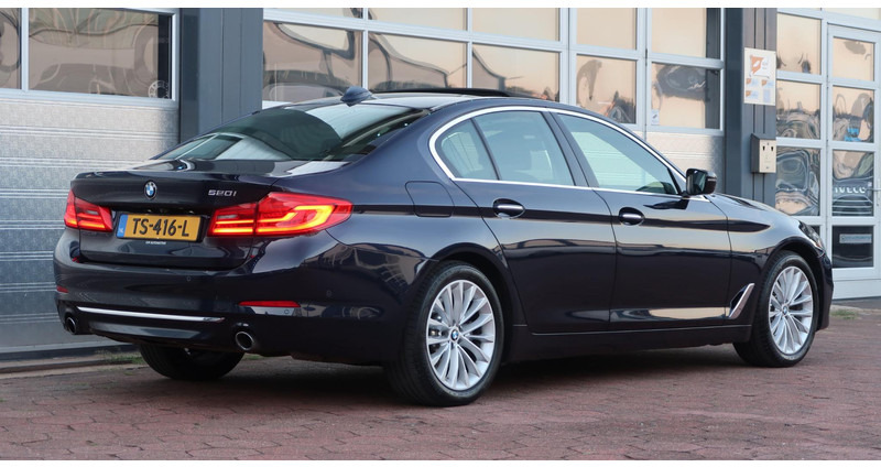 BMW 5 Serie 520i High Executive SCHUIFDAK/ NAPPA-LEDER/ ACC/ HEAD-UP/ H&K / ETC. - Sedan: obrázek 4 BMW 5 Serie 520i High Executive SCHUIFDAK/ NAPPA-LEDER/ ACC/ HEAD-UP/ H&K / ETC. - Sedan: obrázek 4