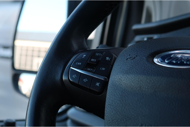 Malá dodávka, Dodávka s dvojitou kabinou Ford Transit Custom 320 2.0 TDCI L2H1 ACTIVE DC AUT/ LED/ CAMERA/ ACC/ 2X DEUR/ CLIMA/ TREKHAAK: obrázek 10