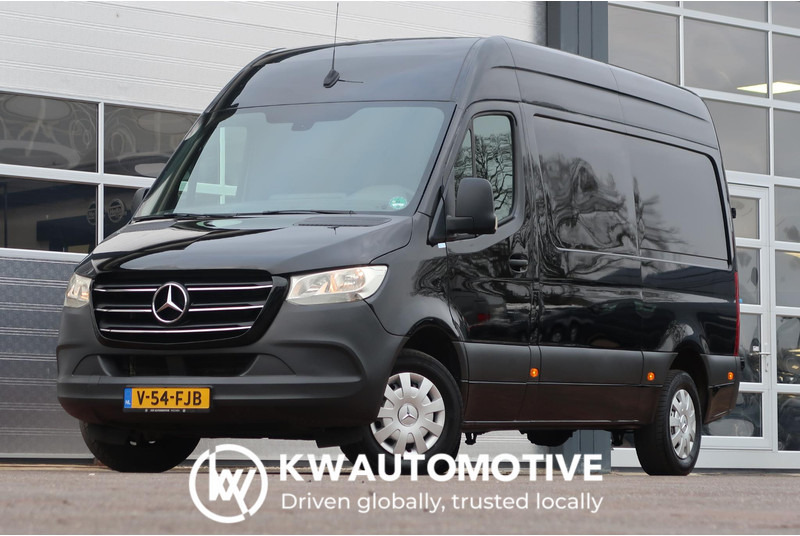 Mercedes-Benz Sprinter 317 CDI L2H2 AUT/ 3.5T/ CAMERA/ MBUX/ CRUISE/ AIRCO - Furgon: obrázek 1 Mercedes-Benz Sprinter 317 CDI L2H2 AUT/ 3.5T/ CAMERA/ MBUX/ CRUISE/ AIRCO - Furgon: obrázek 1